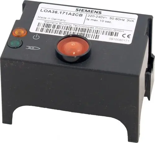 Ölfeuerungsautomat von Wolf mit der Bezeichnung LOA36.171A2CB, ausgestattet mit Anzeigeleuchten für Funktionsstatus. Made in Germany.